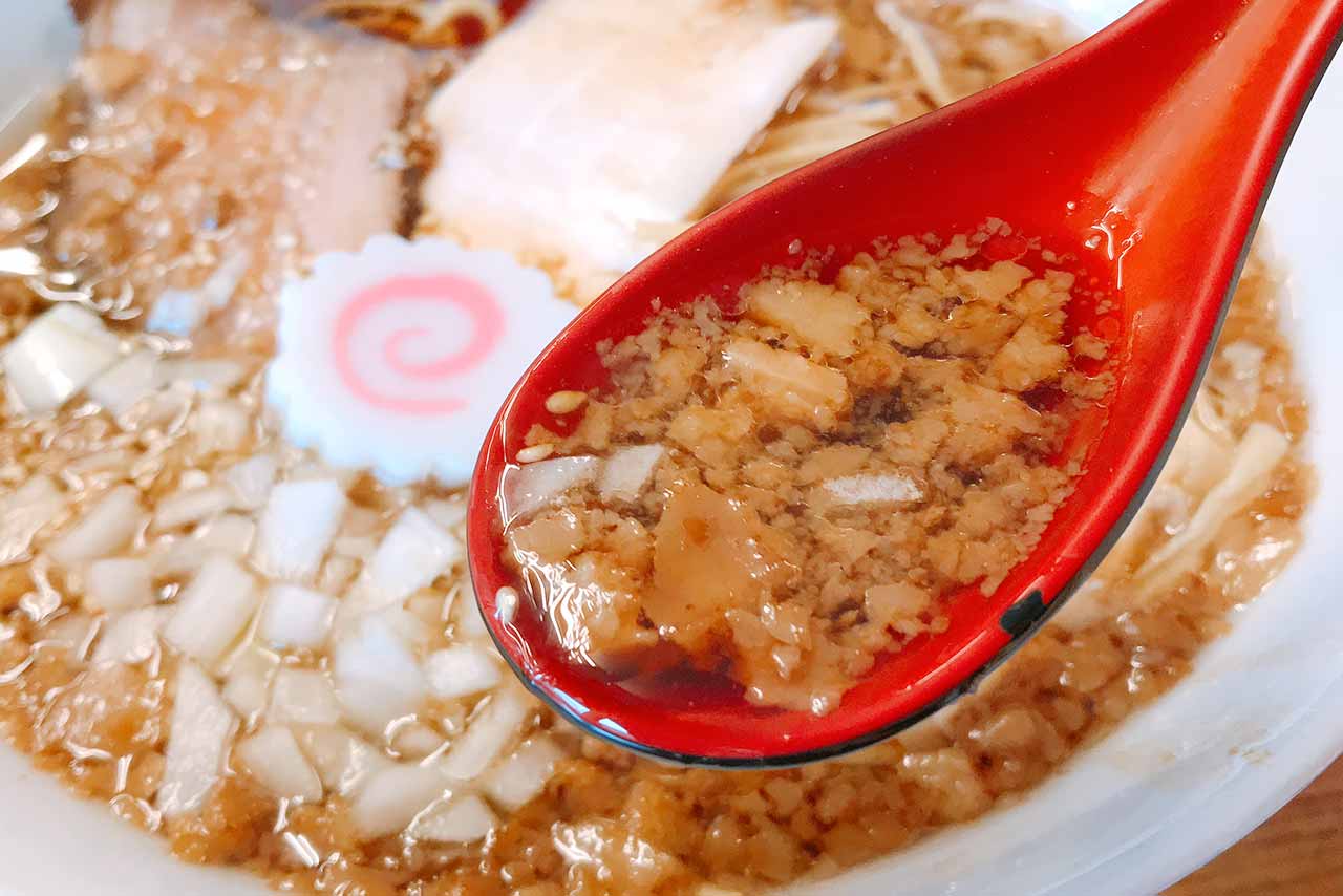 餃子の並商2021年の隠れた逸品ジャークチキンごはんに感動の嵐！背脂そばも侮れない