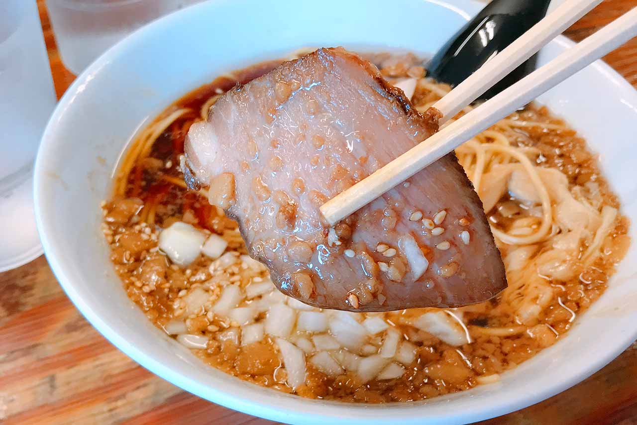 餃子の並商2021年の隠れた逸品ジャークチキンごはんに感動の嵐！背脂そばも侮れない