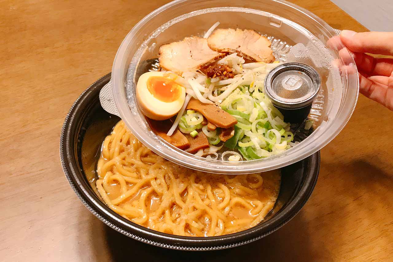 らあめん花月嵐で「嵐げんこつらあめんRX」をテイクアウト!本格的な出来立てラーメンが家で食べられる再現性を伝えたい