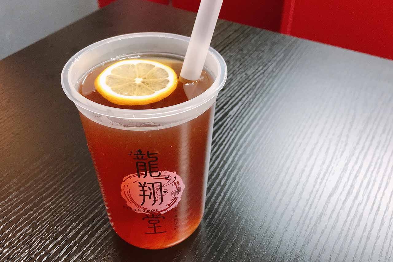 龍翔堂四街道店の新作チョコバナナフルラートはもはや飲むパフェ！はちみつレモンティーとソフトクリームも新登場