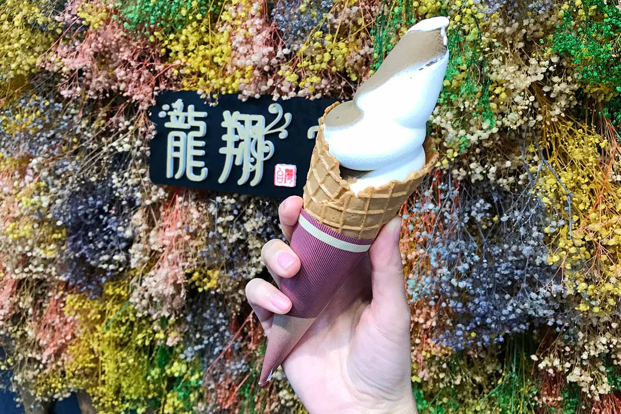 龍翔堂四街道店の新作チョコバナナフルラートはもはや飲むパフェ！はちみつレモンティーとソフトクリームも新登場