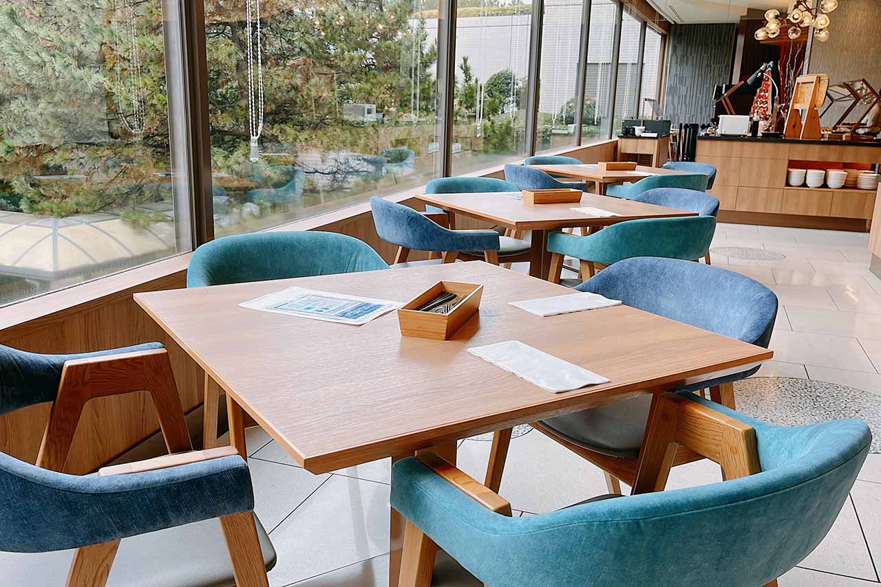 ヒルトン東京ベイのフォレストガーデンで大人のランチビュッフェ!高級感に酔えるし何食べても旨いぞ