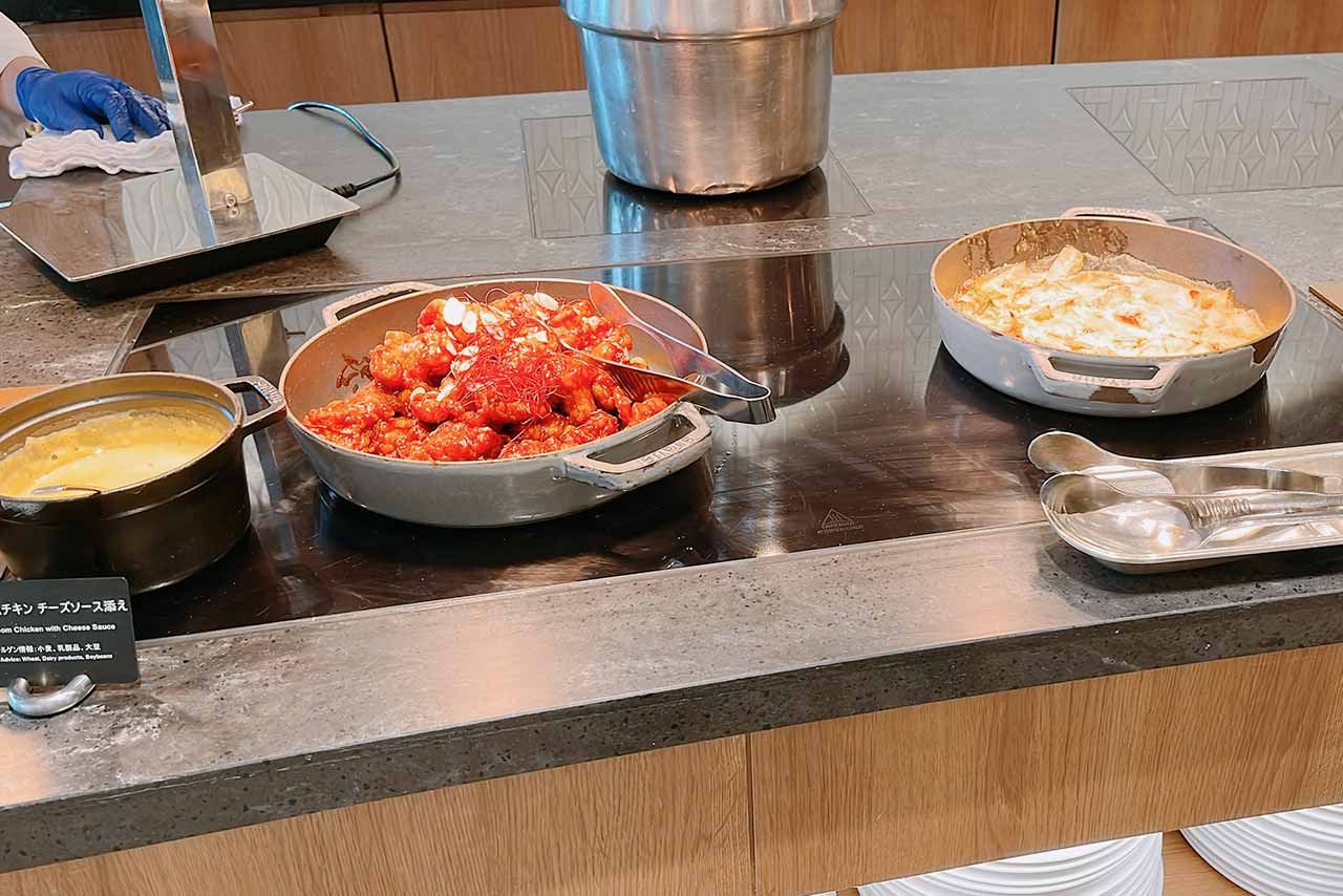 ヒルトン東京ベイのフォレストガーデンで大人のランチビュッフェ!高級感に酔えるし何食べても旨いぞ