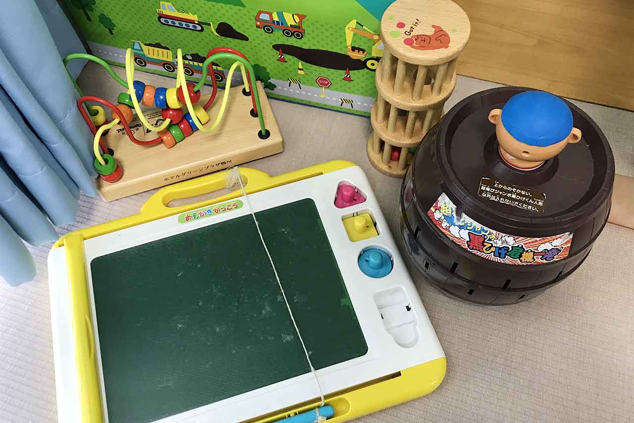 ホテルグリーンプラザ鴨川のキッズルームが子連れ大満足！磯遊びにプールに漫画読み放題までw