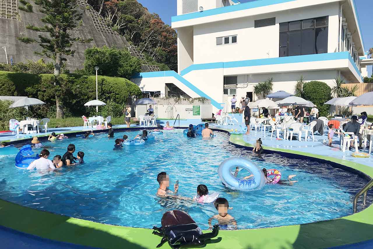 ホテルグリーンプラザ鴨川のキッズルームが子連れ大満足！磯遊びにプールに漫画読み放題までw