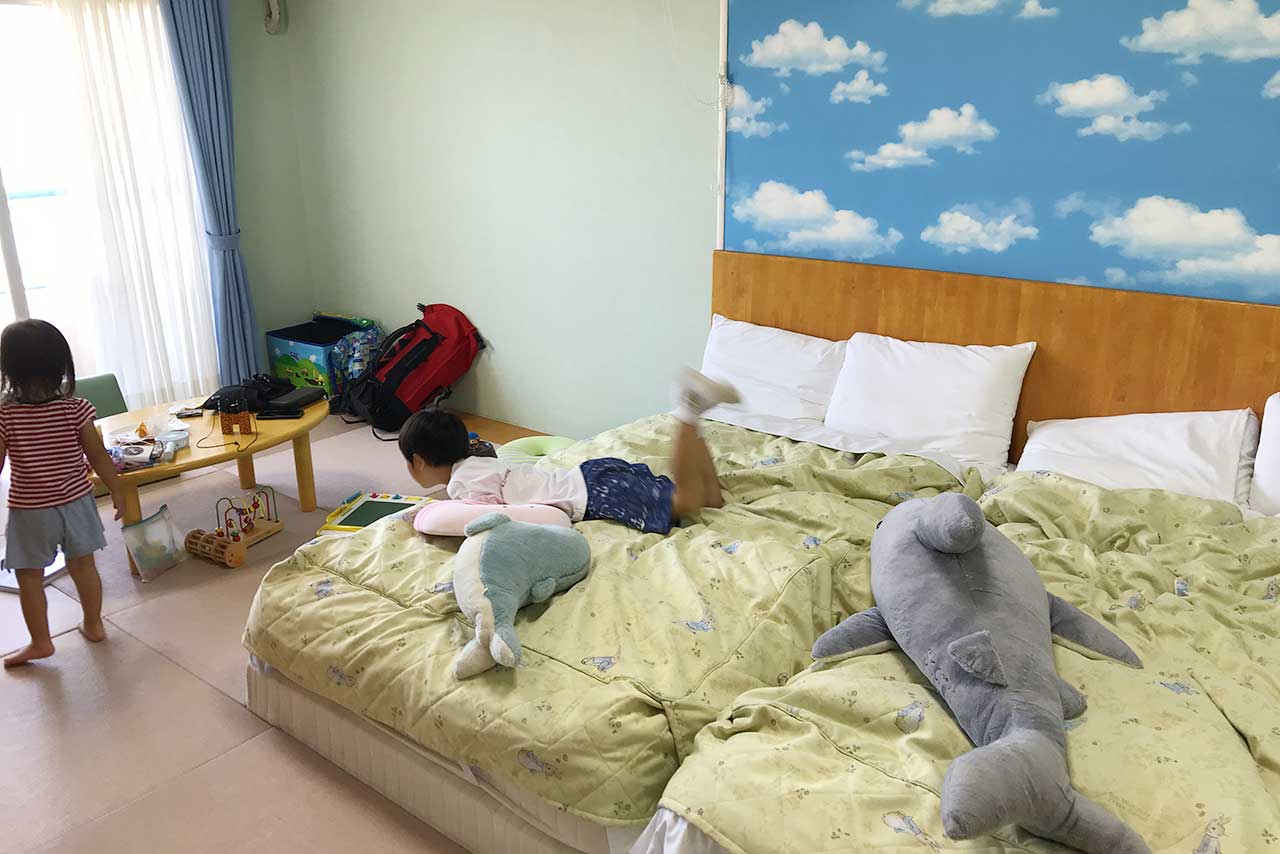 ホテルグリーンプラザ鴨川のキッズルームが子連れ大満足！磯遊びにプールに漫画読み放題までw